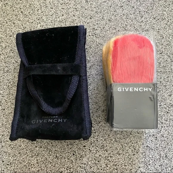 New GIVENCHY Rainbow Kabuki Brush 🌈 - Picture 2 of 10